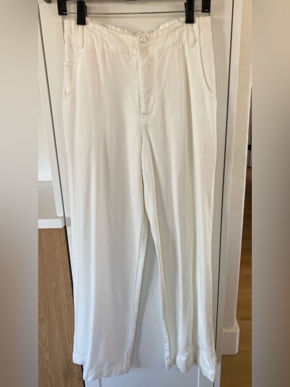 Young Fabulous & Broke Women’s Off-White Dress Pants
